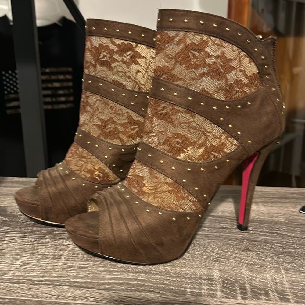 Apple bottom heels